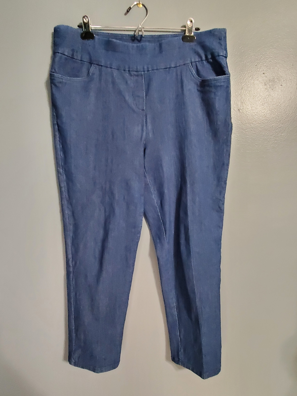 Alfred Dunner Pull On Jeans Stretch Waist Women's Size 14